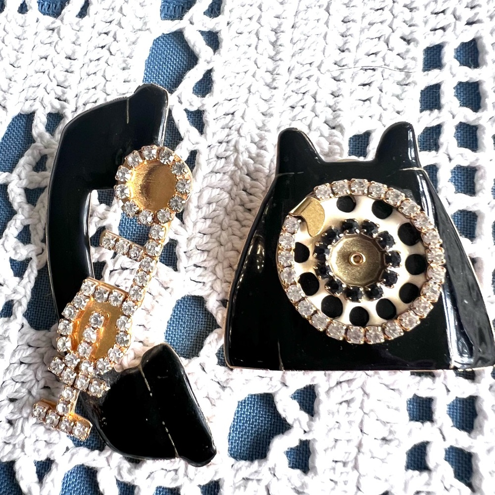 Lunch At The Ritz vintage HELLO spinning phone pierced earrings